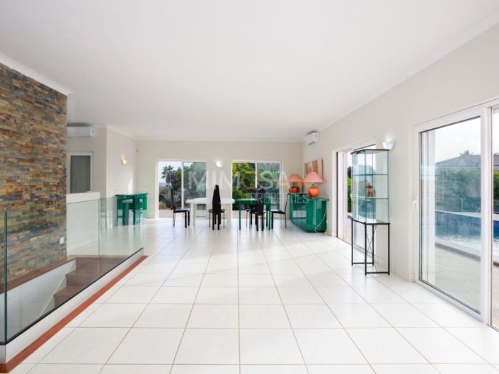 Image No.7-3 Bed House for sale