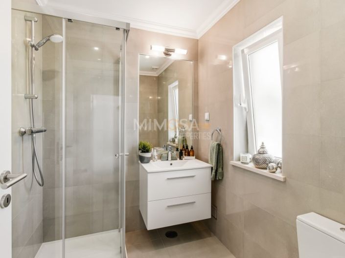 Image No.14-4 Bed House for sale