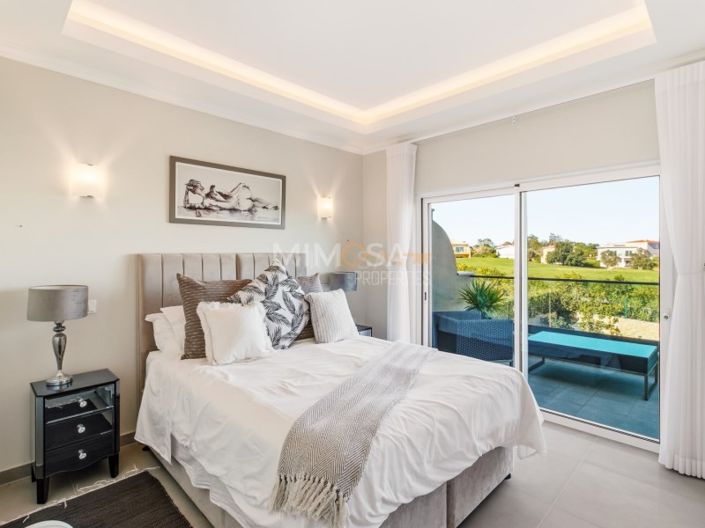 Image No.15-4 Bed House for sale