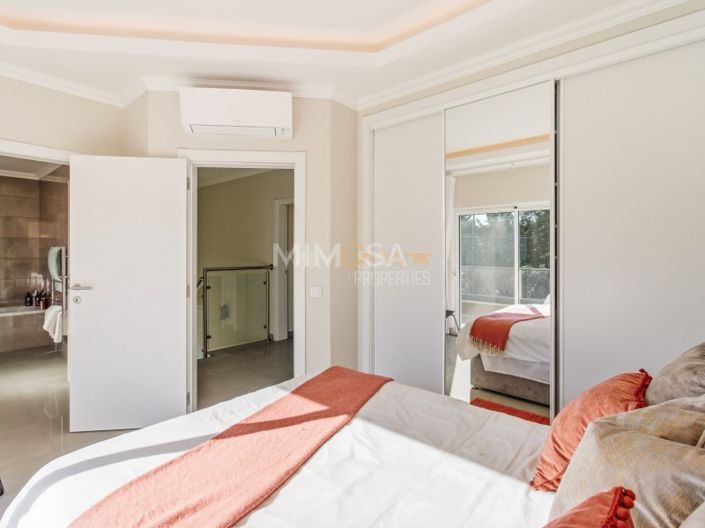 Image No.22-4 Bed House for sale