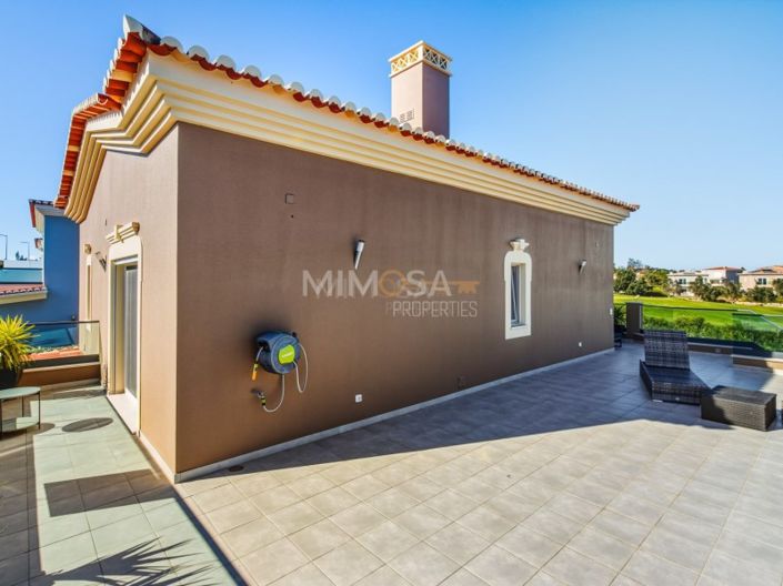 Image No.24-4 Bed House for sale