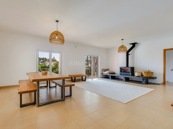 Image No.16-4 Bed House for sale