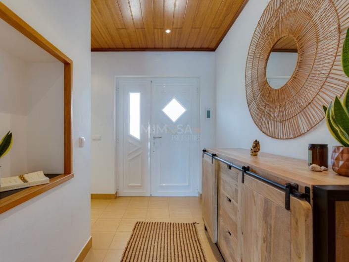 Image No.17-4 Bed House for sale