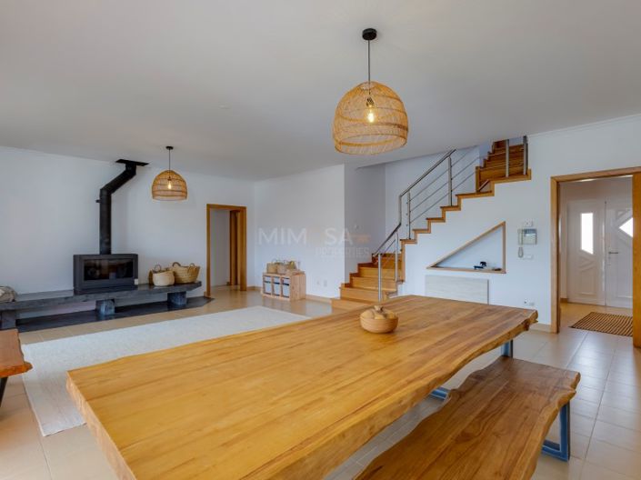 Image No.21-4 Bed House for sale