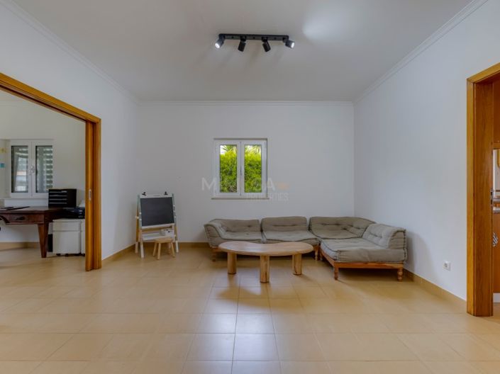 Image No.22-4 Bed House for sale