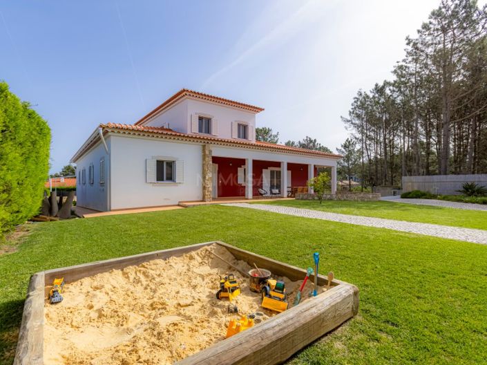 Image No.3-4 Bed House for sale
