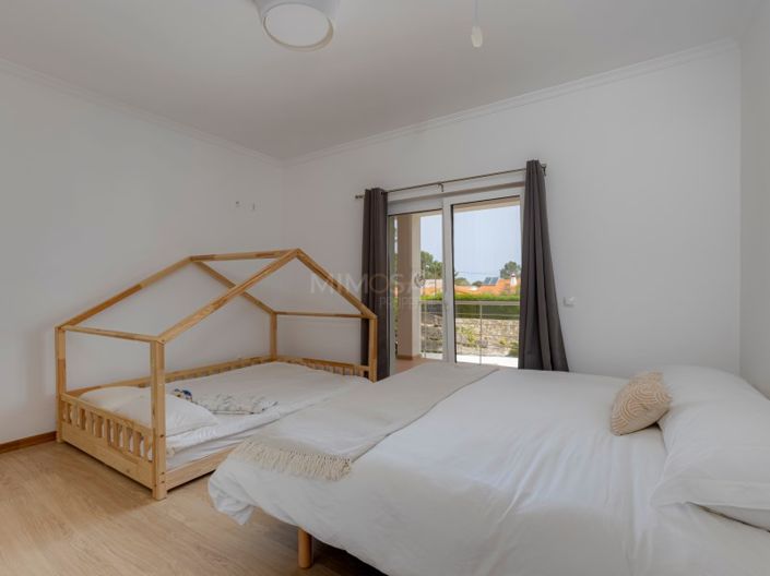 Image No.33-4 Bed House for sale
