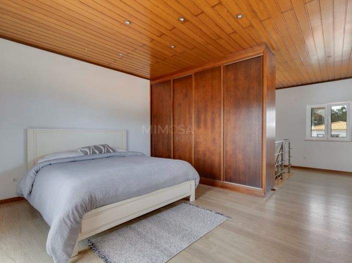 Image No.38-4 Bed House for sale