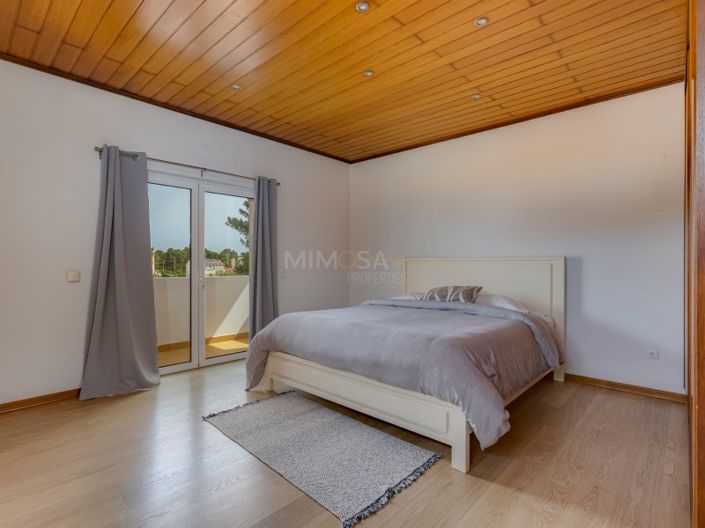 Image No.39-4 Bed House for sale