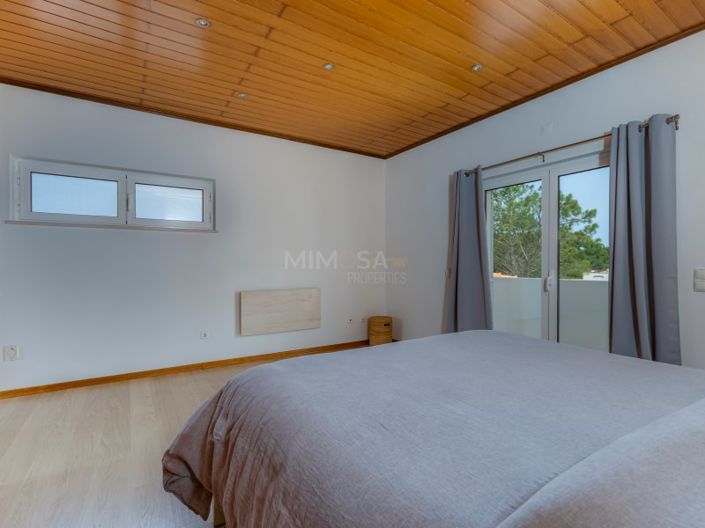 Image No.40-4 Bed House for sale