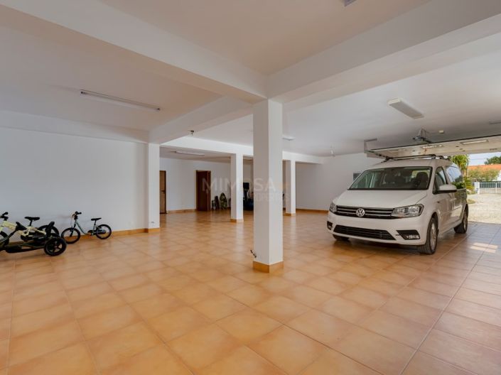 Image No.41-4 Bed House for sale
