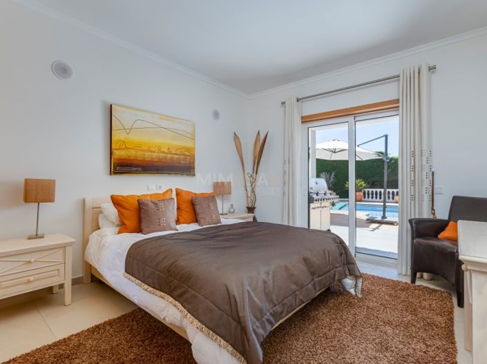 Image No.17-5 Bed House for sale