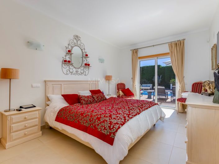 Image No.20-5 Bed House for sale