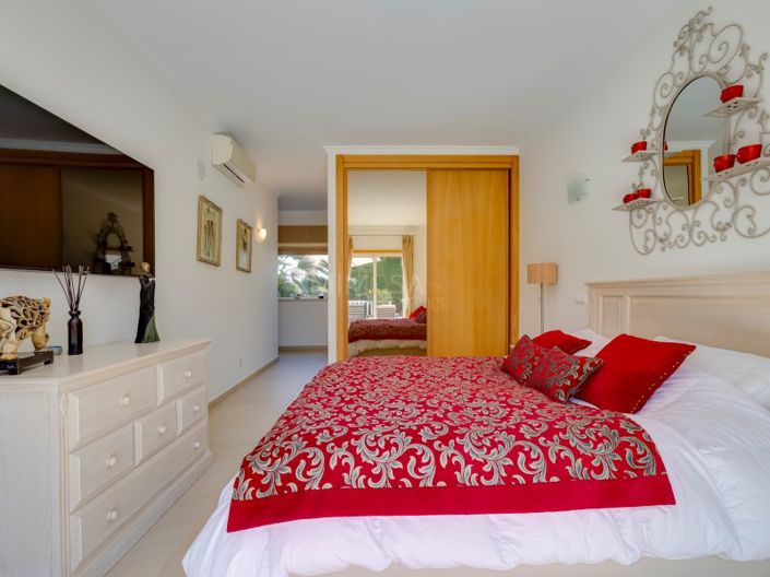 Image No.22-5 Bed House for sale