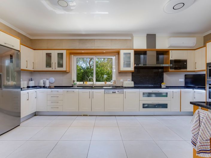 Image No.28-5 Bed House for sale
