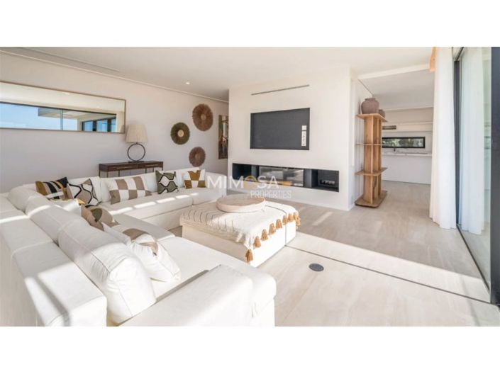 Image No.13-4 Bed House for sale