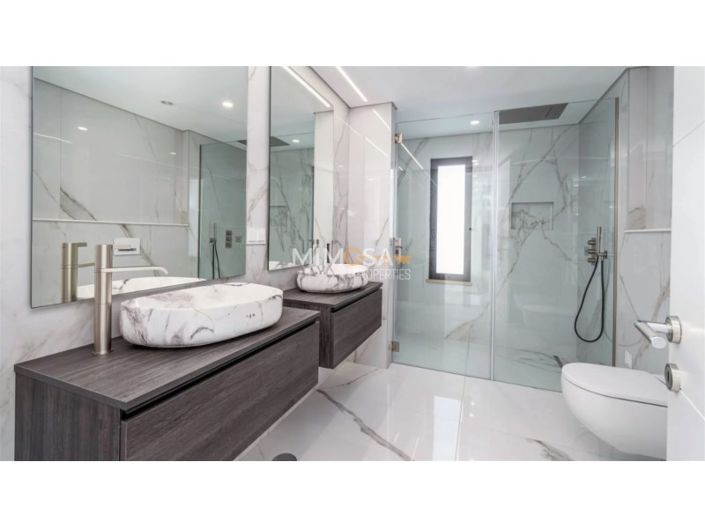 Image No.22-4 Bed House for sale