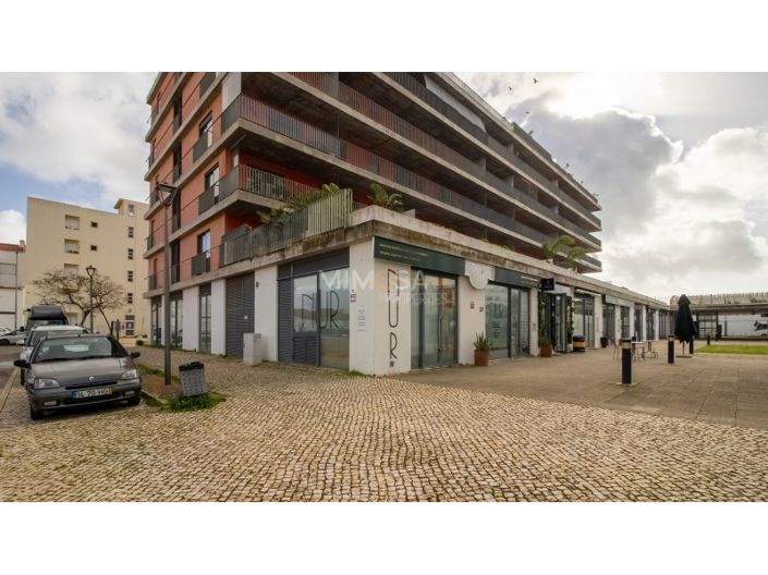 Image No.11-Commercial à vendre à Lagos