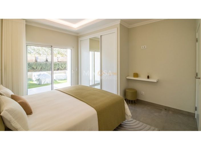 Image No.10-2 Bed House for sale