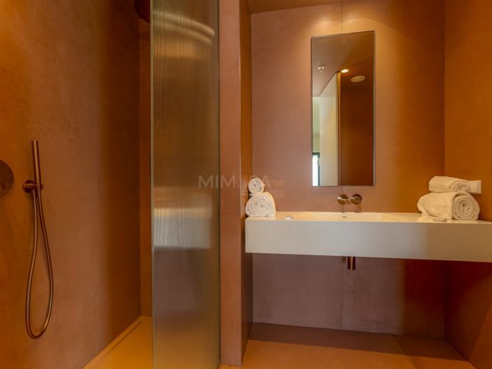 Image No.30-2 Bed Apartment for sale