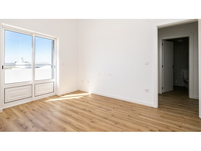 Image No.11-4 Bed House for sale