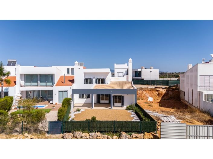 Image No.22-4 Bed House for sale