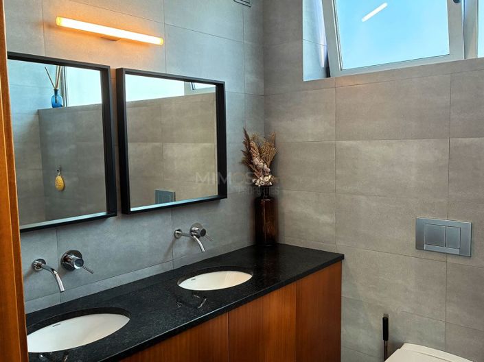 Image No.25-3 Bed House for sale