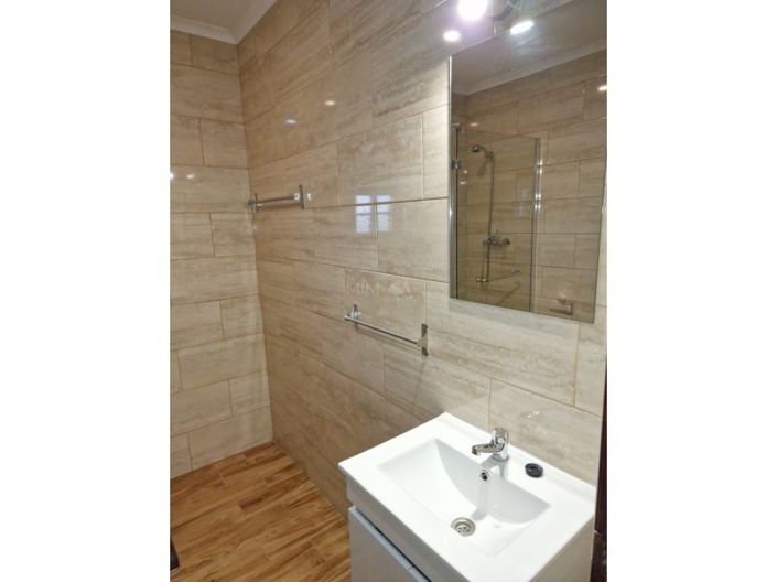 Image No.13-1 Bed House for sale