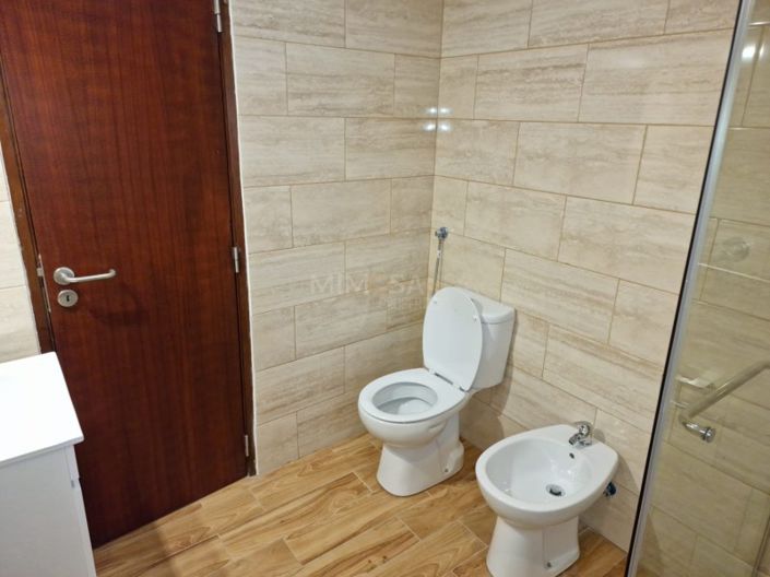 Image No.6-1 Bed House for sale