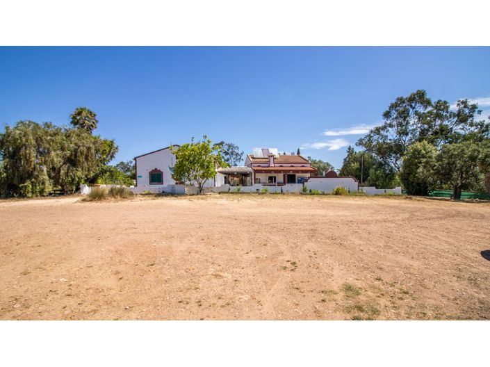 Image No.24-7 Bed Farmhouse for sale