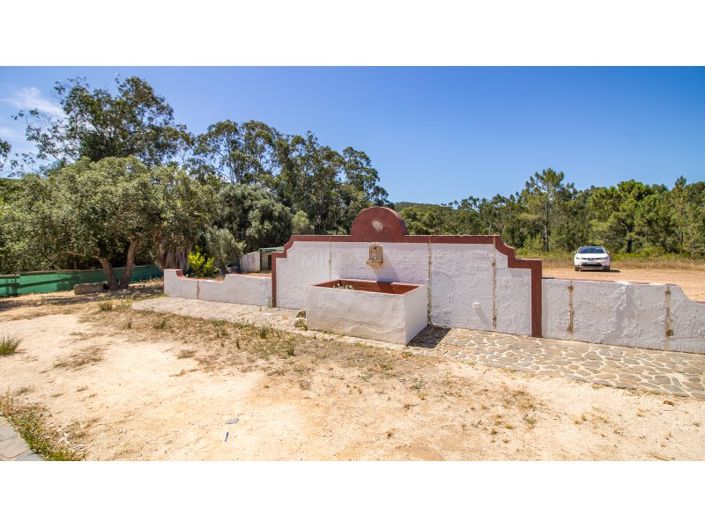 Image No.25-7 Bed Farmhouse for sale