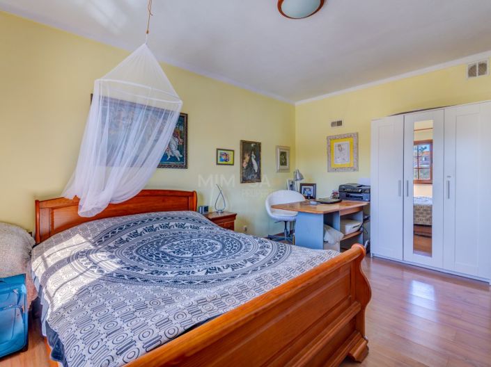 Image No.19-3 Bed House for sale