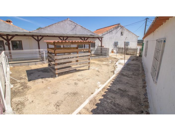 Image No.18-2 Bed House for sale