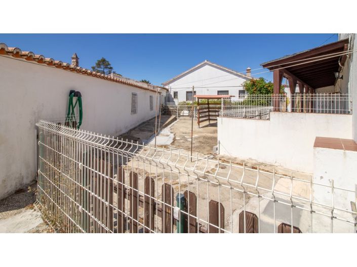 Image No.19-2 Bed House for sale