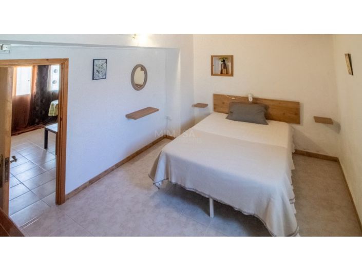 Image No.20-2 Bed House for sale