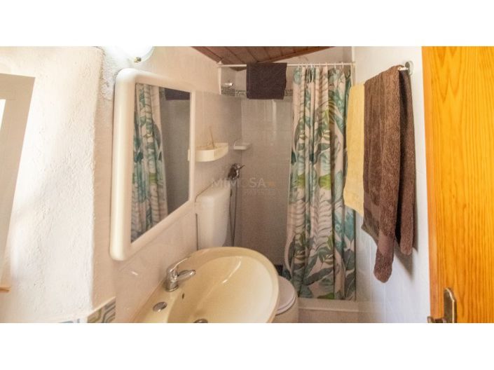 Image No.25-2 Bed House for sale