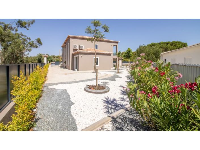 Image No.4-4 Bed House for sale