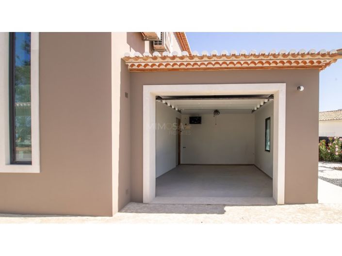 Image No.7-4 Bed House for sale