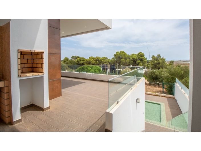 Image No.16-3 Bed House for sale