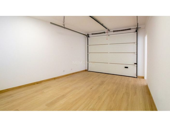 Image No.19-3 Bed House for sale