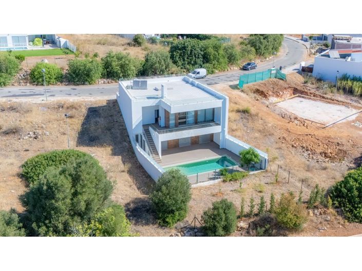 Image No.29-3 Bed House for sale
