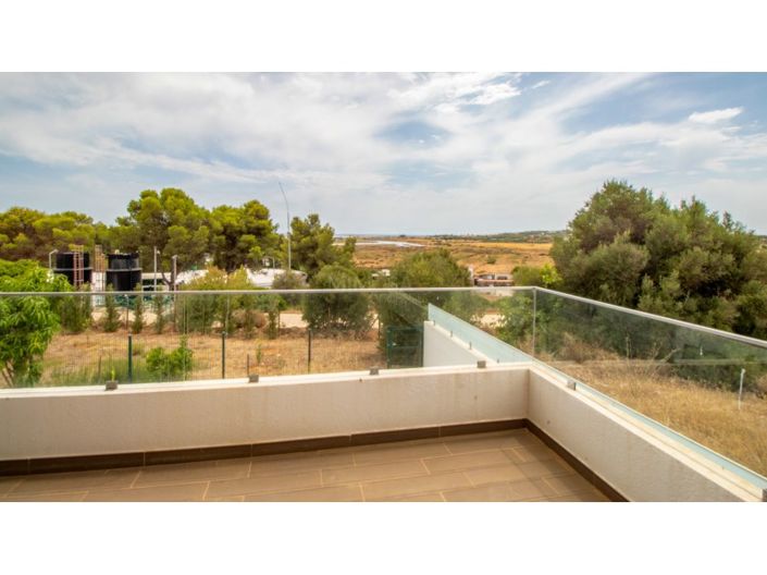 Image No.30-3 Bed House for sale