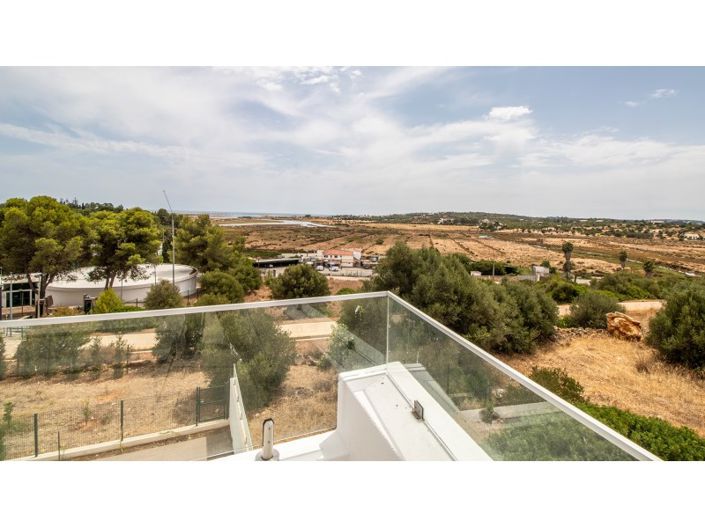 Image No.32-3 Bed House for sale