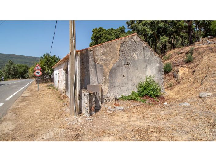 Image No.22-3 Bed Farmhouse for sale