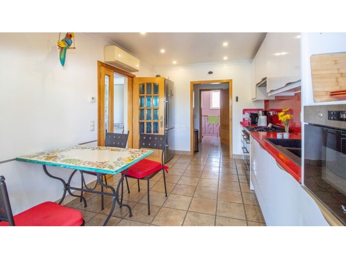 Image No.21-3 Bed House for sale
