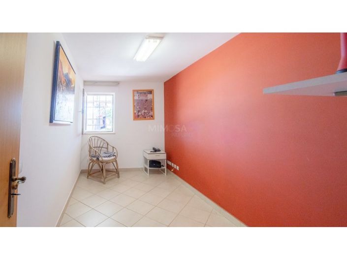 Image No.30-3 Bed House for sale