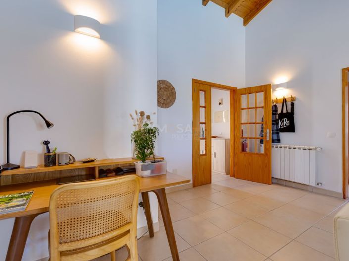 Image No.11-3 Bed House for sale