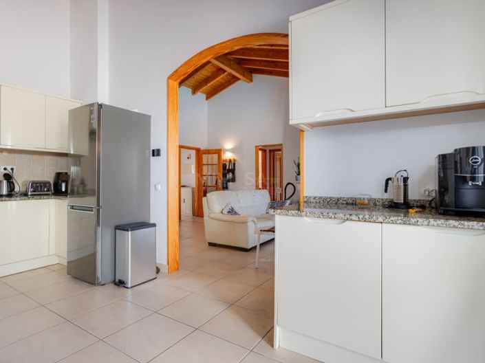 Image No.15-3 Bed House for sale