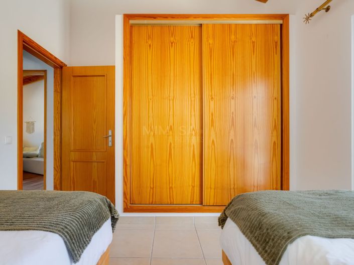 Image No.24-3 Bed House for sale