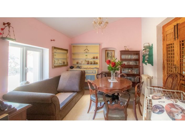 Image No.18-3 Bed House for sale